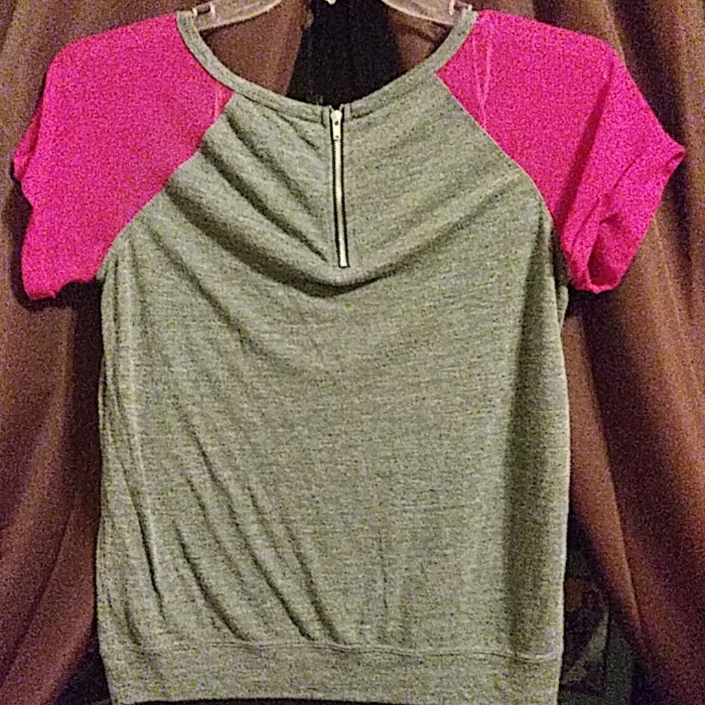 Top - Picture 2 of 3